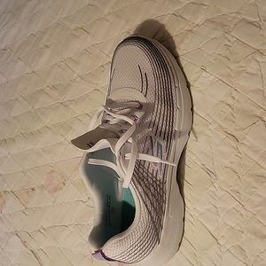 Skechers GO WALK Air Cooled with GOGA Mat